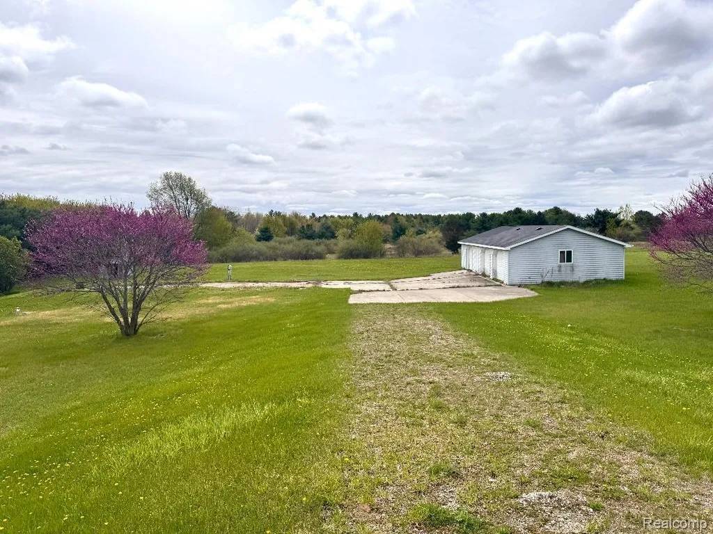 5070 Sanilac Road Koylton Township MI 48741