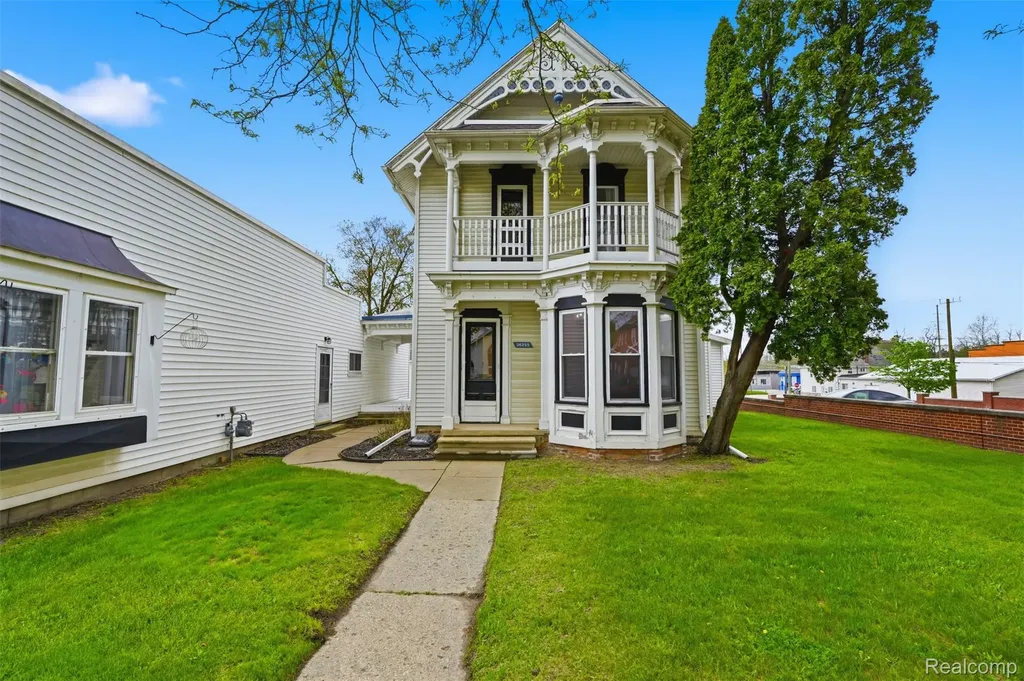 26249 E Huron River Drive Flat Rock City MI 48134