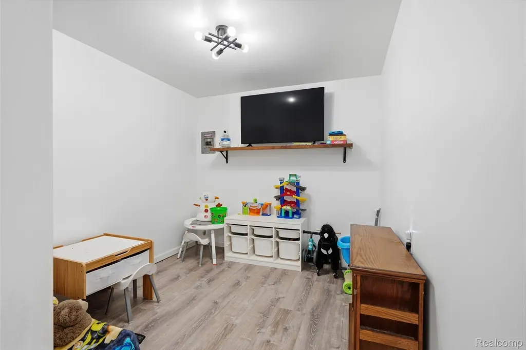 26249 E Huron River Drive Flat Rock City MI 48134