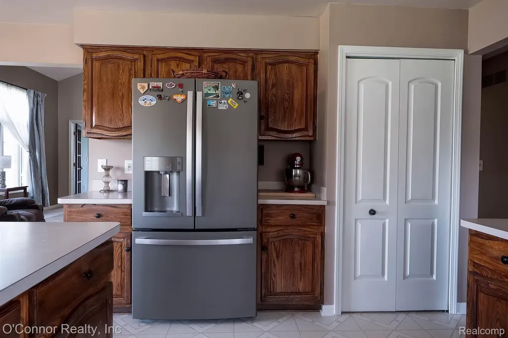 7978 Frith Road Columbus Township MI 48063