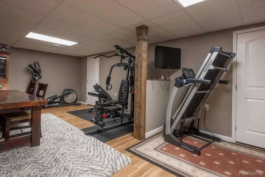 7978 Frith Road Columbus Township MI 48063