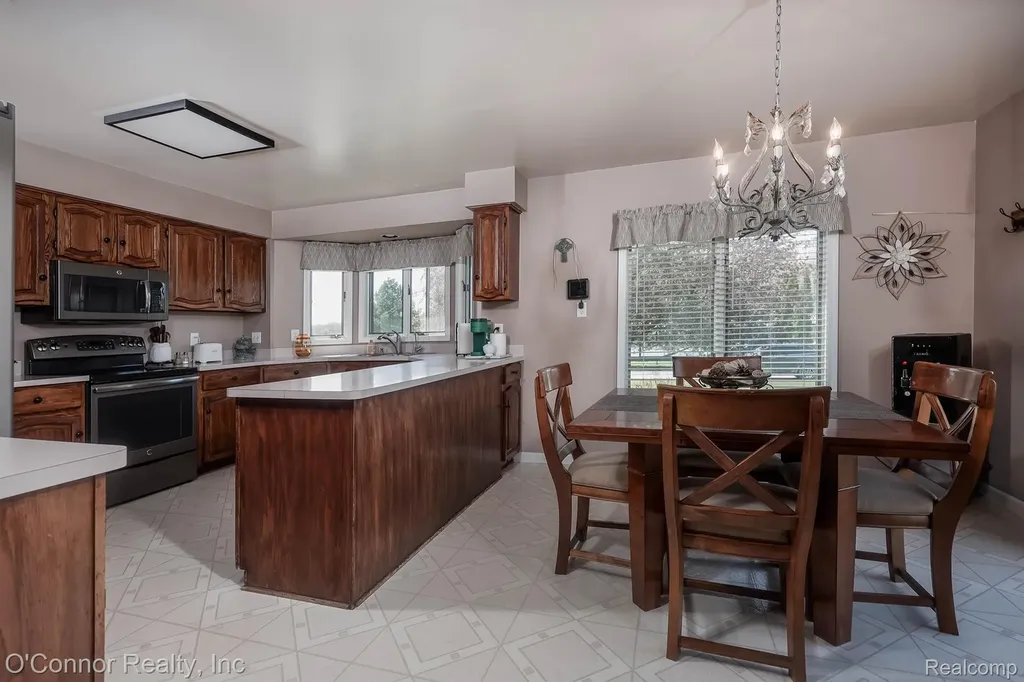 7978 Frith Road Columbus Township MI 48063