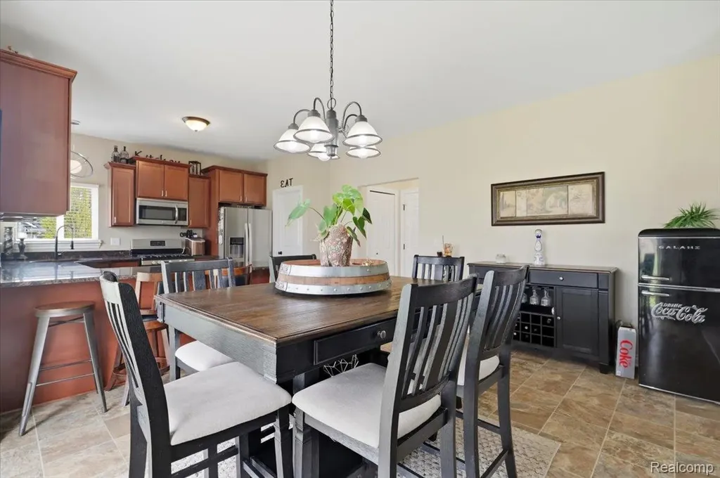 8131 Peninsula Circle Grand Blanc City MI 48439