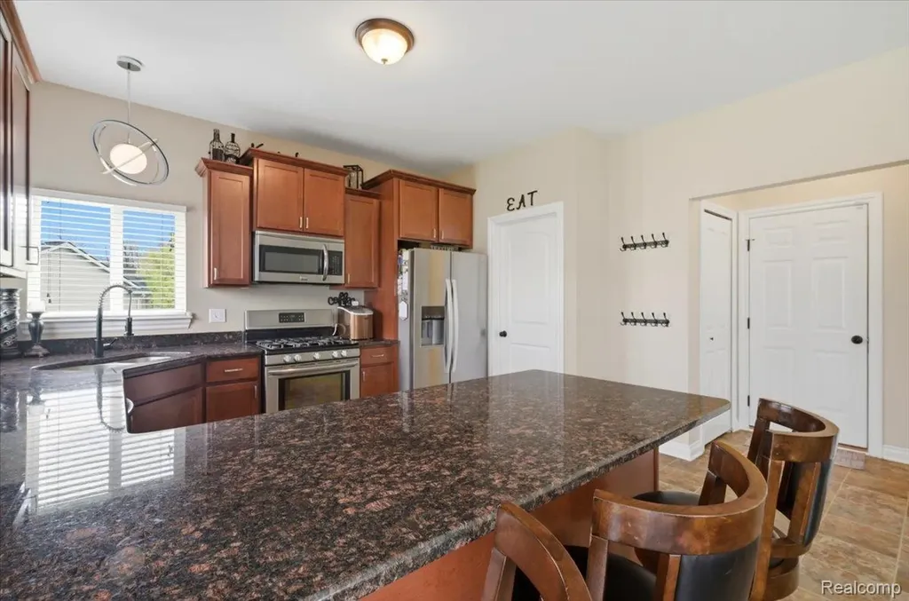 8131 Peninsula Circle Grand Blanc City MI 48439