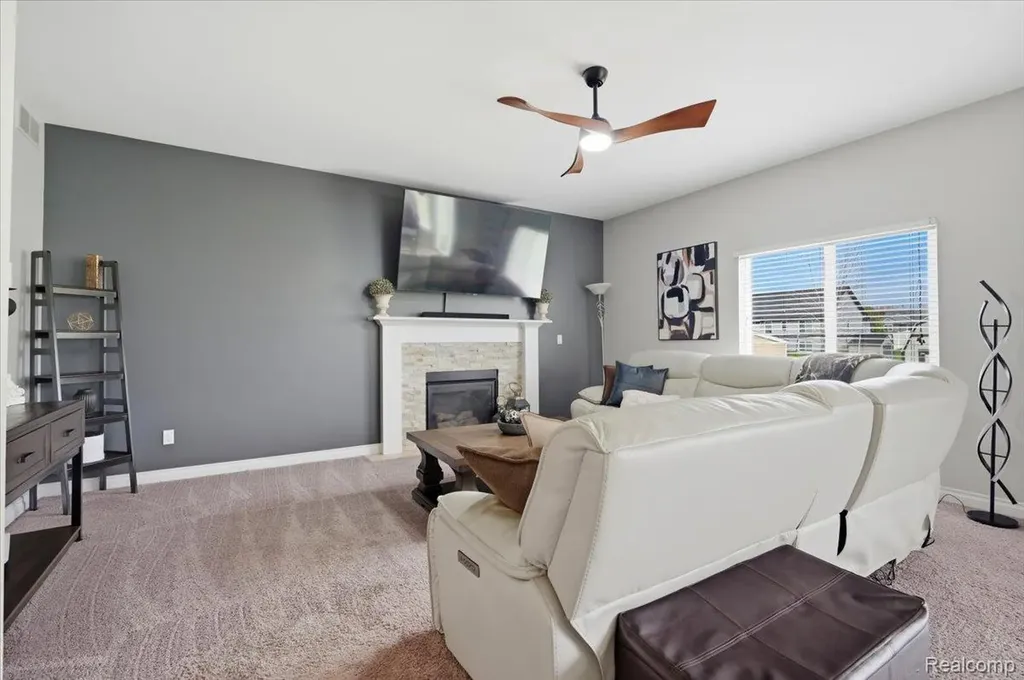 8131 Peninsula Circle Grand Blanc City MI 48439