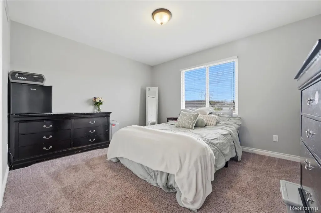 8131 Peninsula Circle Grand Blanc City MI 48439