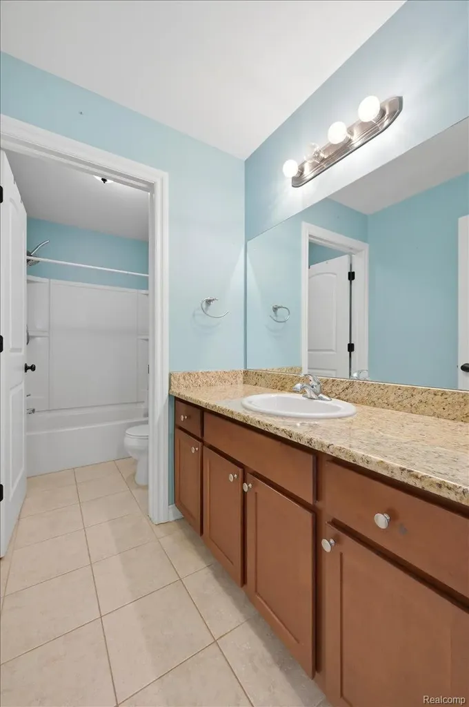 8131 Peninsula Circle Grand Blanc City MI 48439