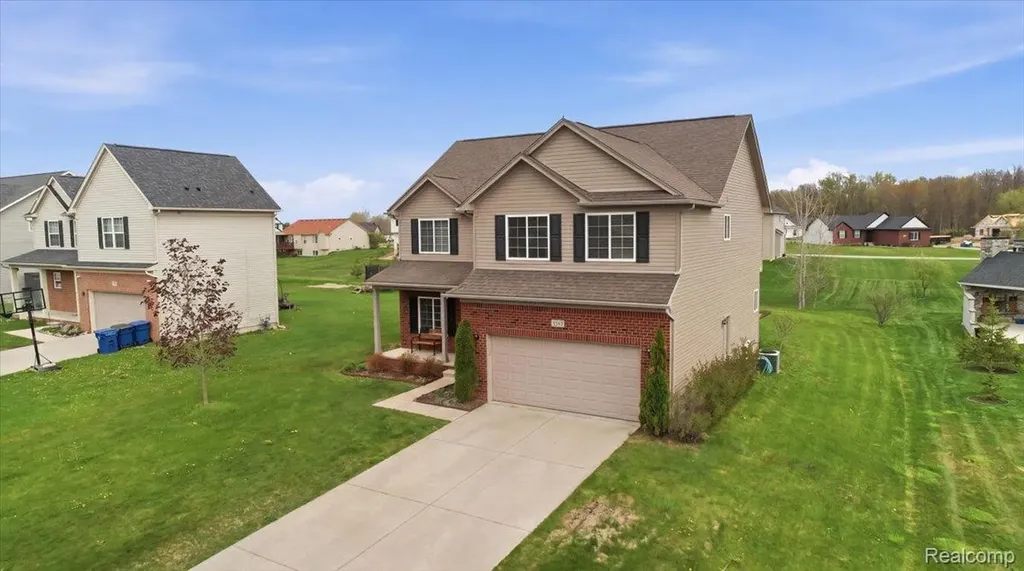 8131 Peninsula Circle Grand Blanc City MI 48439