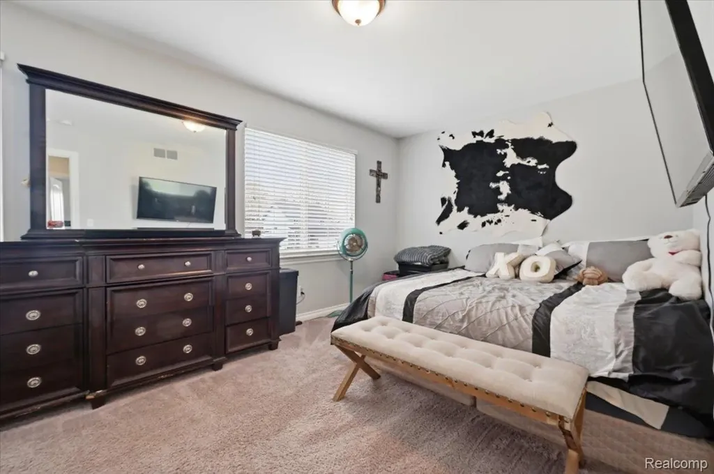 8131 Peninsula Circle Grand Blanc City MI 48439