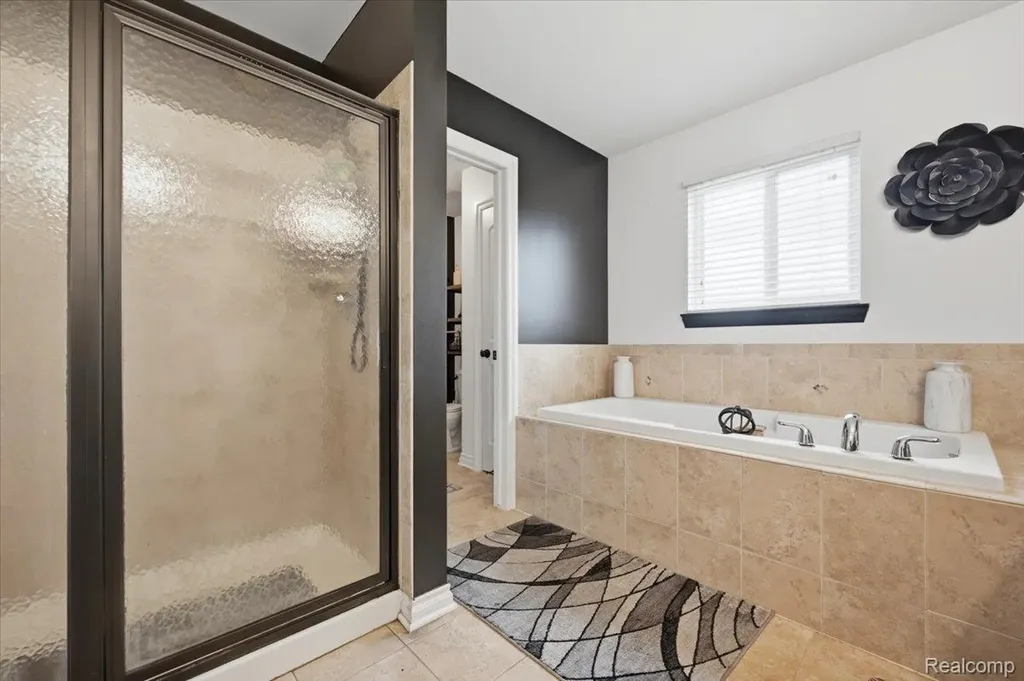 8131 Peninsula Circle Grand Blanc City MI 48439