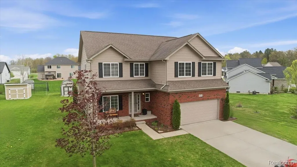 8131 Peninsula Circle Grand Blanc City MI 48439
