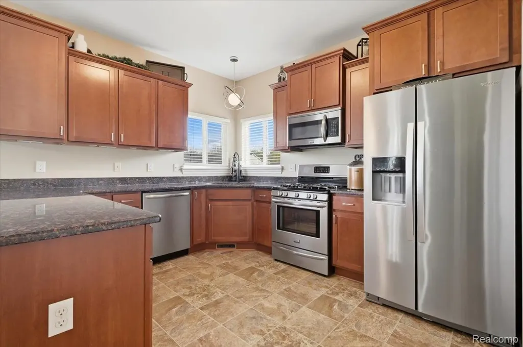 8131 Peninsula Circle Grand Blanc City MI 48439