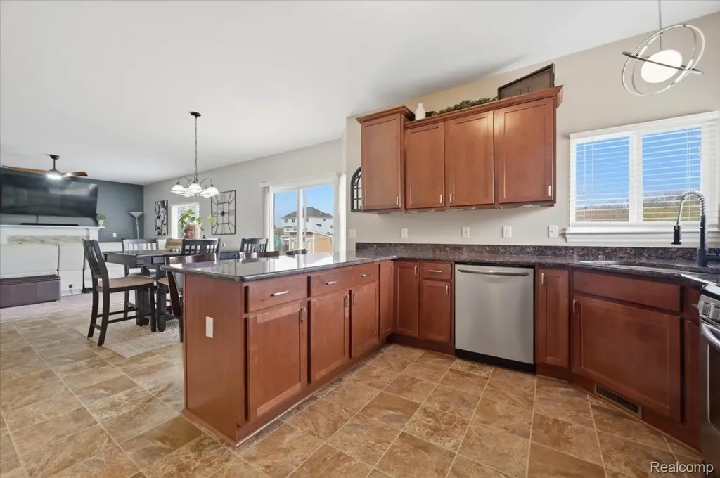 8131 Peninsula Circle Grand Blanc City MI 48439