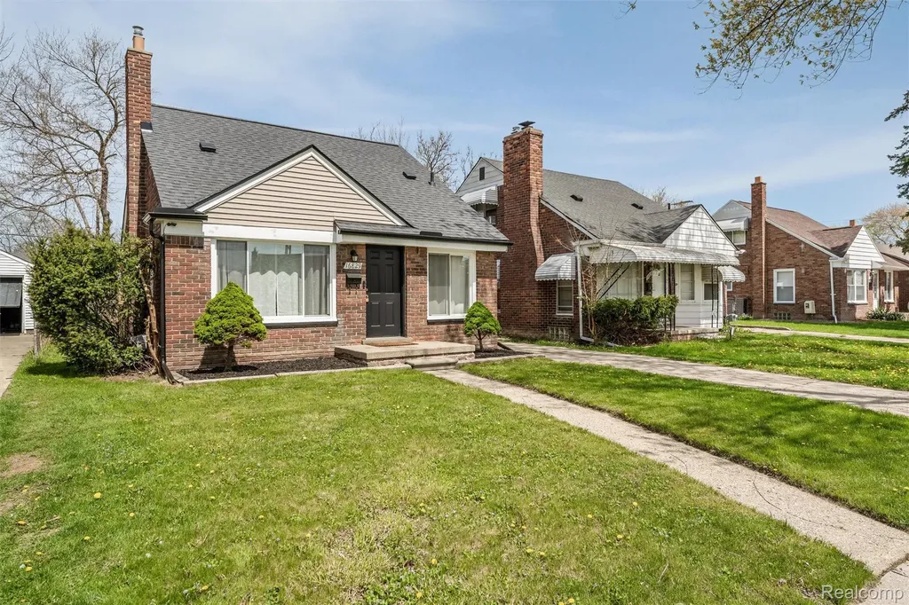 16829 Stricker Avenue Eastpointe City MI 48021