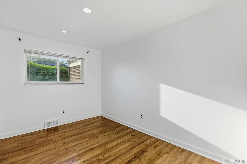 35074 Lana Lane Sterling Heights City MI 48312