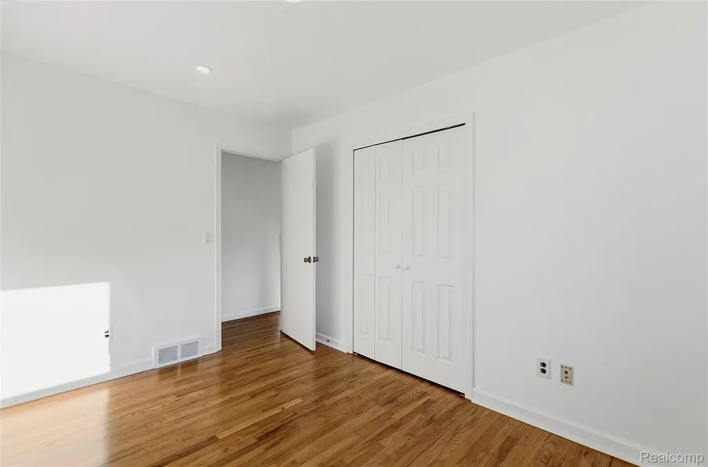 35074 Lana Lane Sterling Heights City MI 48312