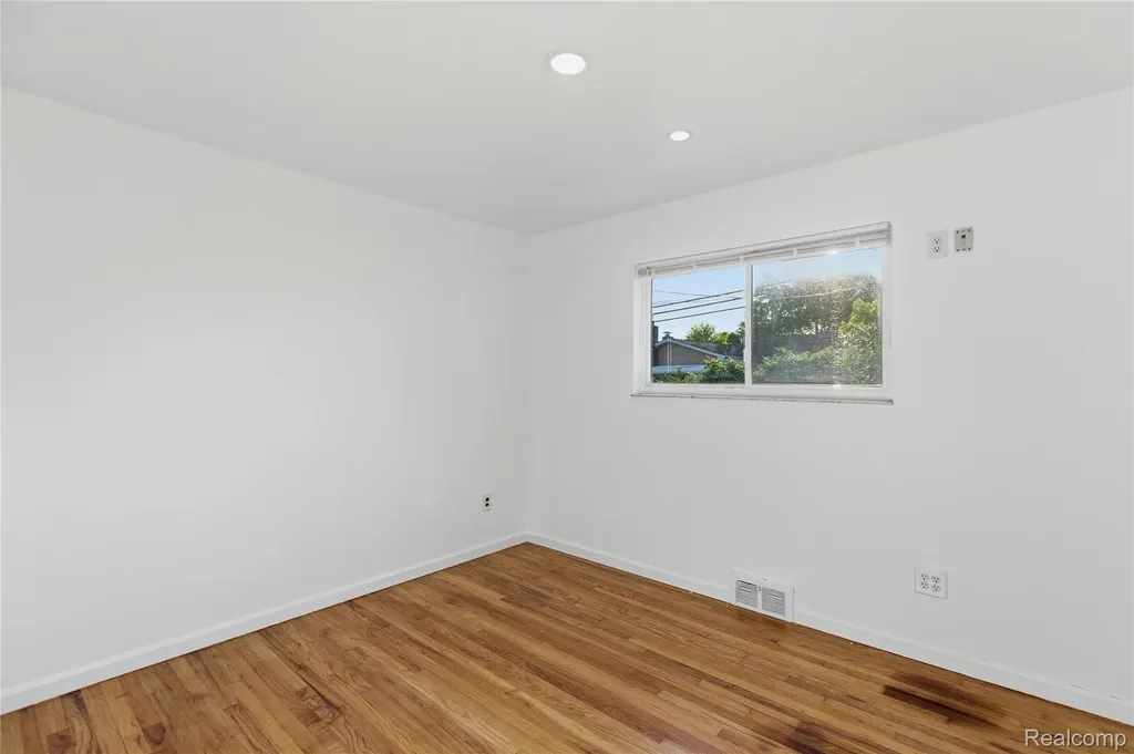 35074 Lana Lane Sterling Heights City MI 48312