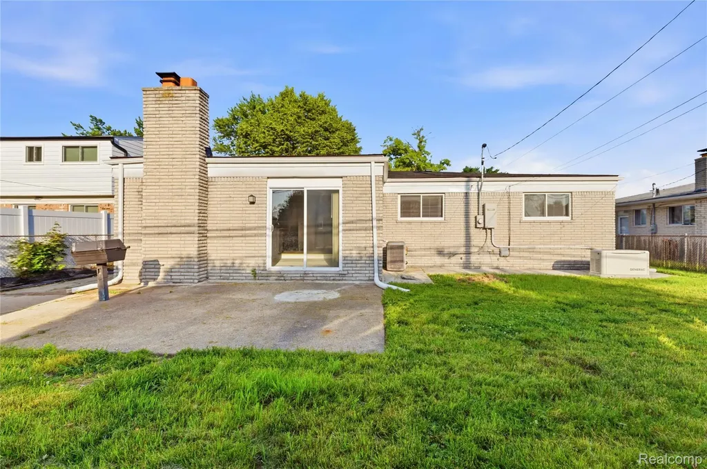 35074 Lana Lane Sterling Heights City MI 48312