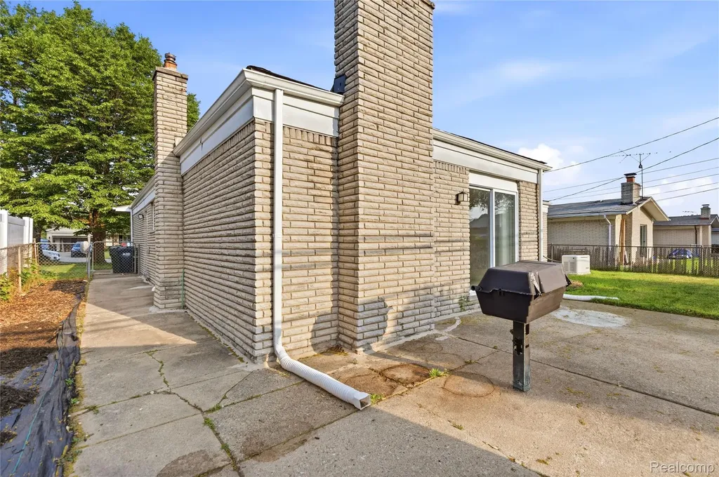 35074 Lana Lane Sterling Heights City MI 48312