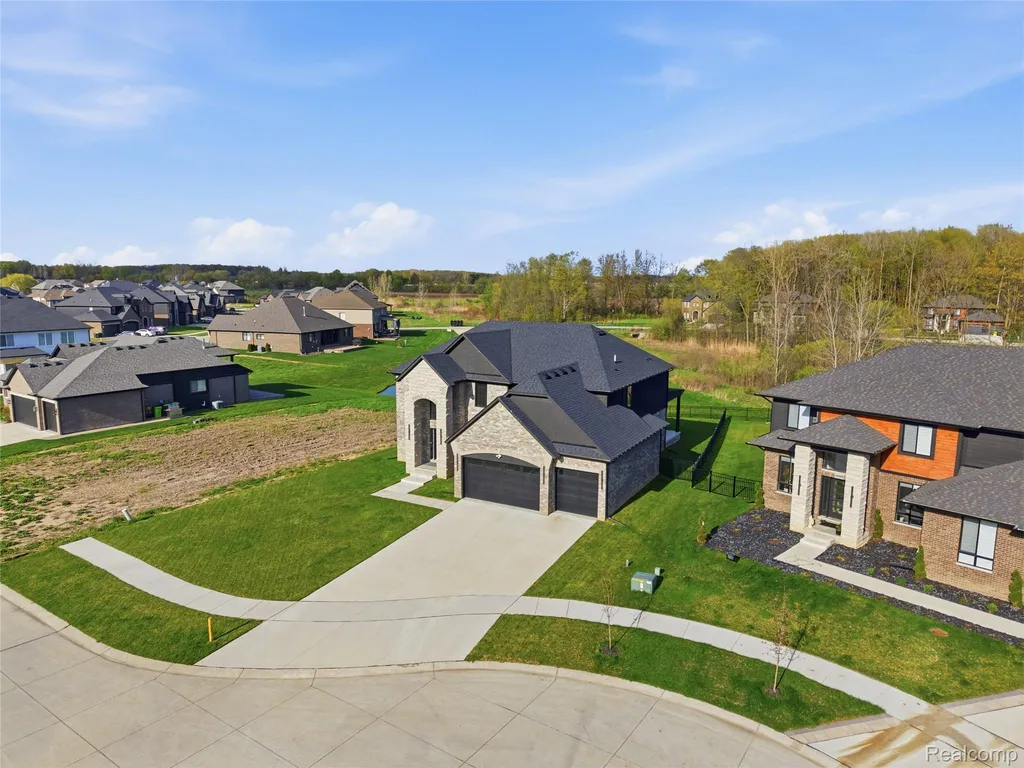 56056 Barnes Court Macomb Township MI 48042