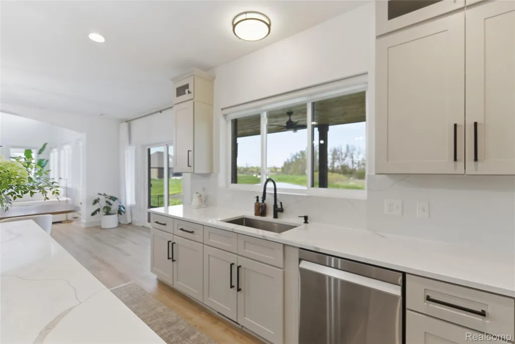 56056 Barnes Court Macomb Township MI 48042