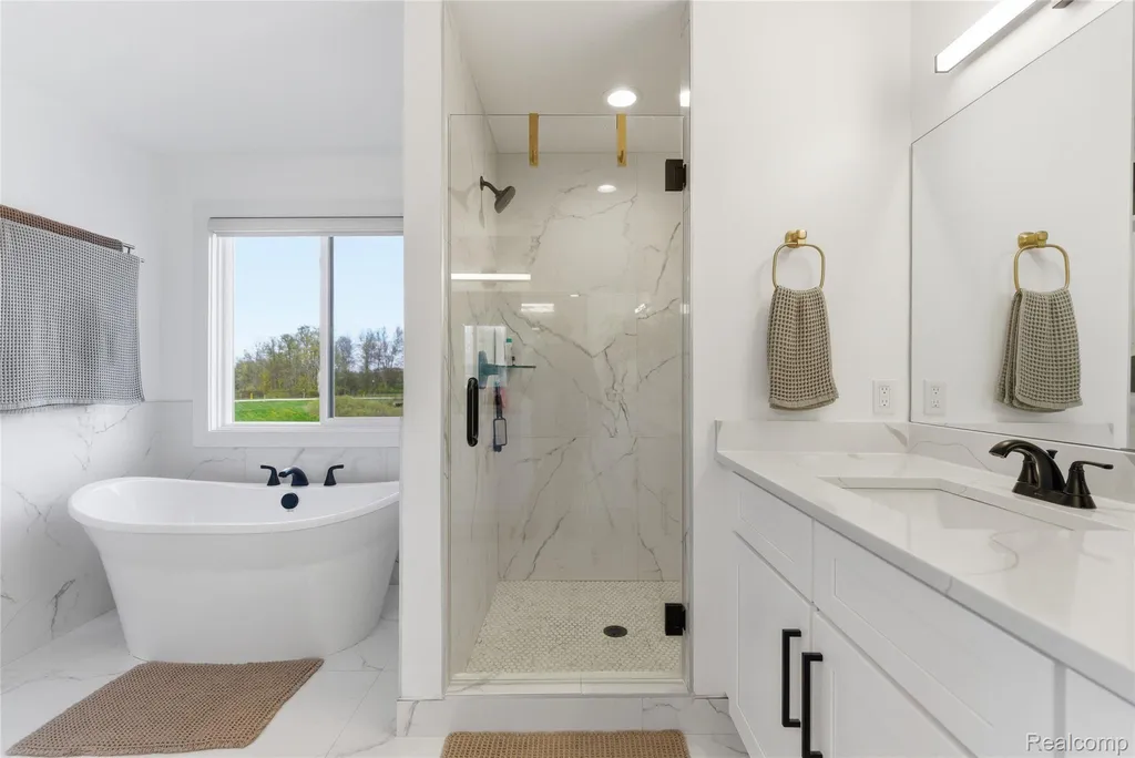 56056 Barnes Court Macomb Township MI 48042