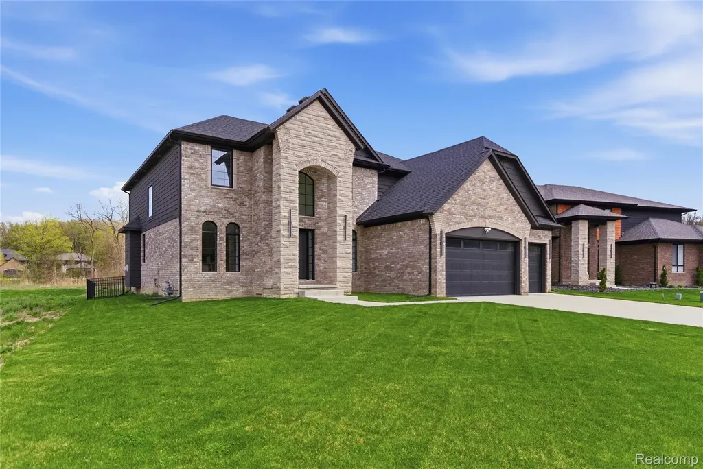 56056 Barnes Court Macomb Township MI 48042