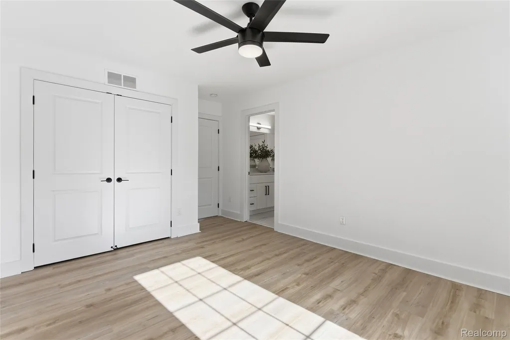 56056 Barnes Court Macomb Township MI 48042