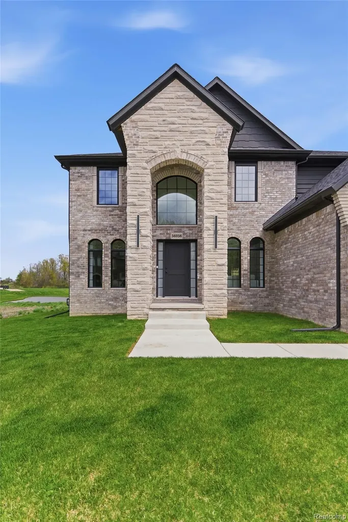 56056 Barnes Court Macomb Township MI 48042