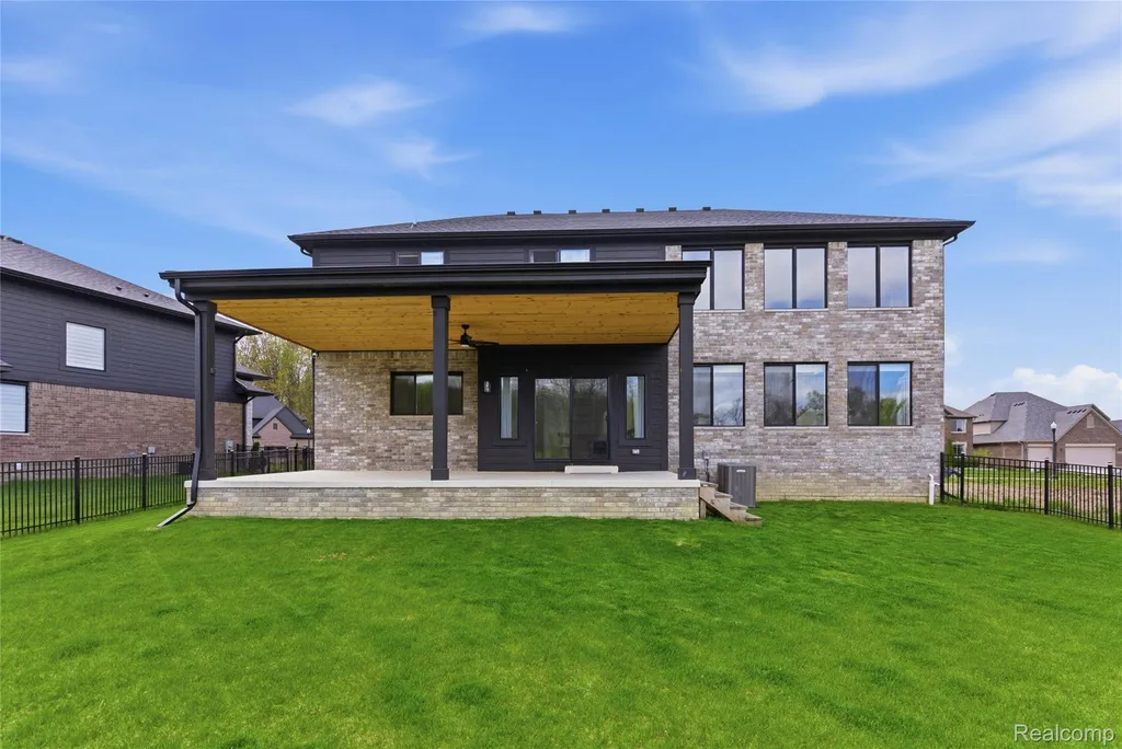 56056 Barnes Court Macomb Township MI 48042