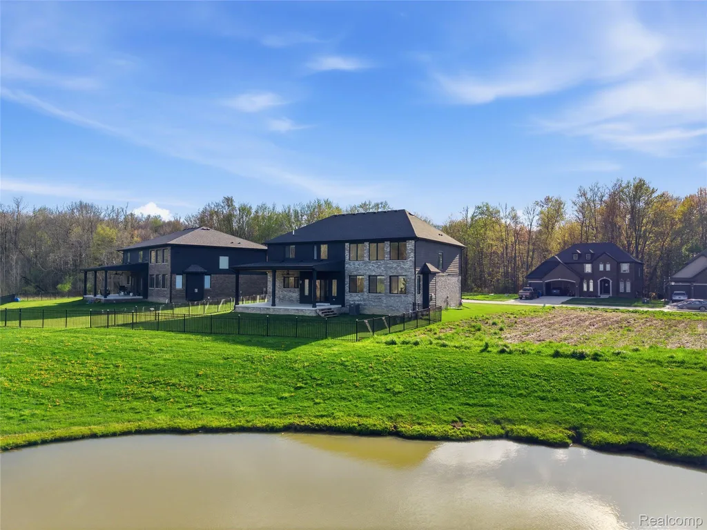 56056 Barnes Court Macomb Township MI 48042