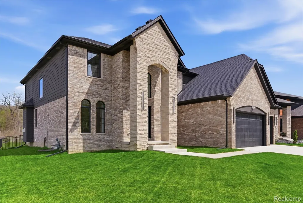56056 Barnes Court Macomb Township MI 48042