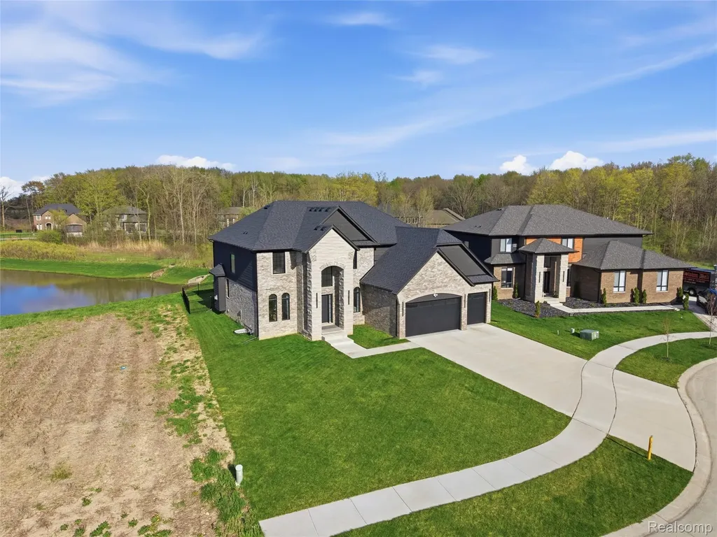 56056 Barnes Court Macomb Township MI 48042