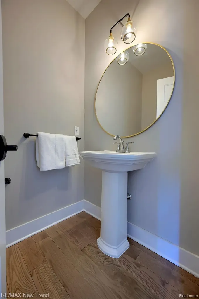 213 Mountain View Lane Milford Village MI 48381