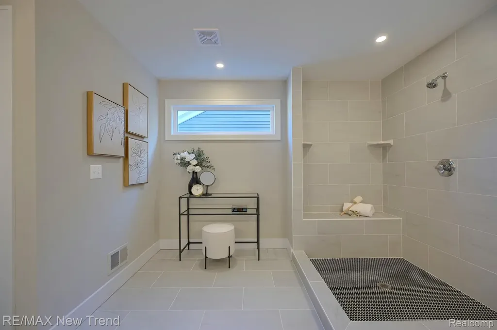 213 Mountain View Lane Milford Village MI 48381