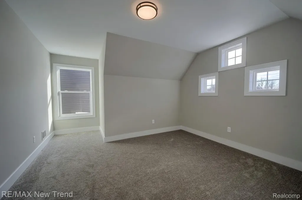 213 Mountain View Lane Milford Village MI 48381