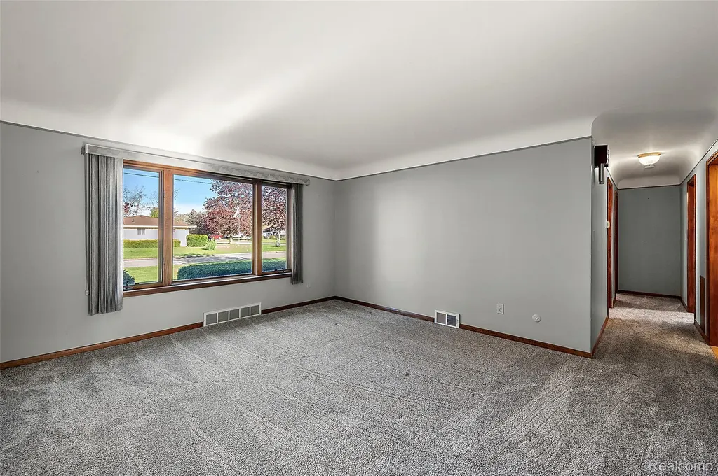 15 Pleasant Lake Drive Waterford Charter Township MI 48327