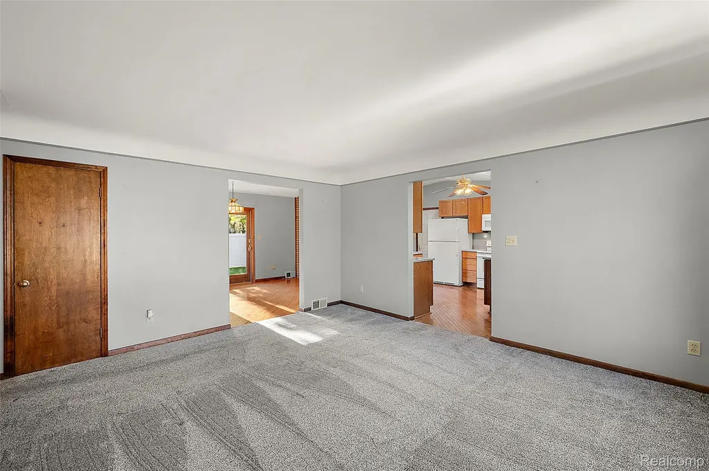 15 Pleasant Lake Drive Waterford Charter Township MI 48327