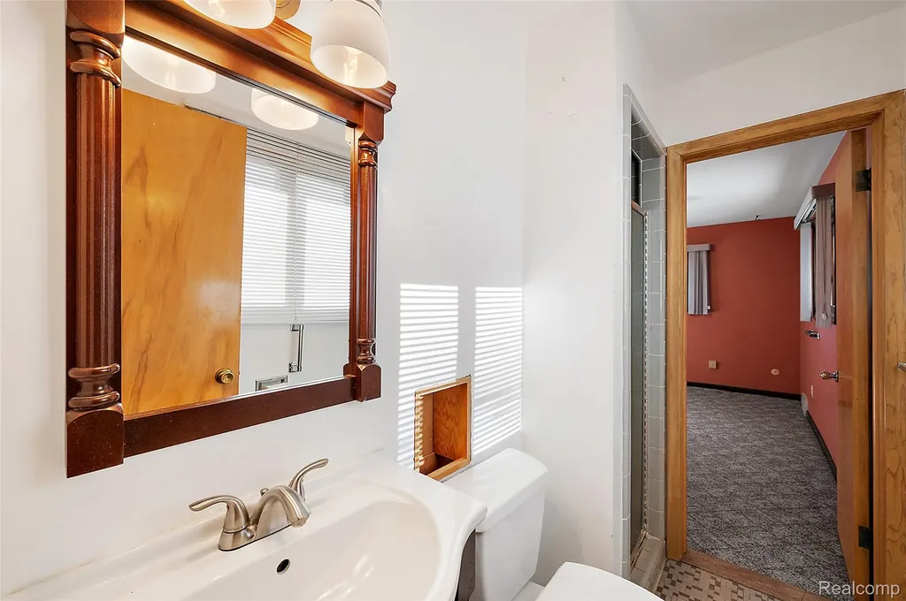 15 Pleasant Lake Drive Waterford Charter Township MI 48327