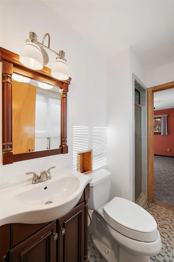 15 Pleasant Lake Drive Waterford Charter Township MI 48327