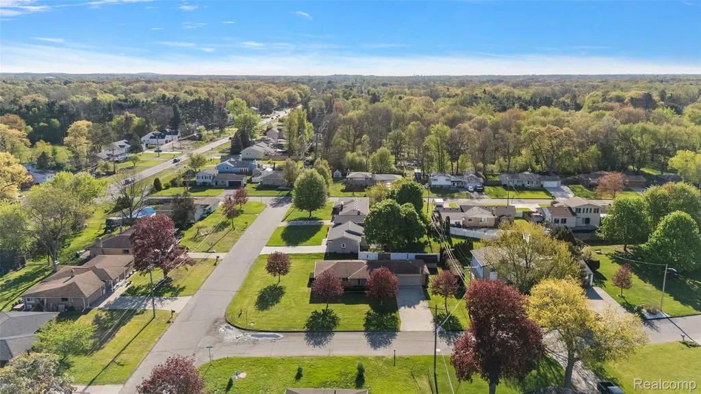 15 Pleasant Lake Drive Waterford Charter Township MI 48327