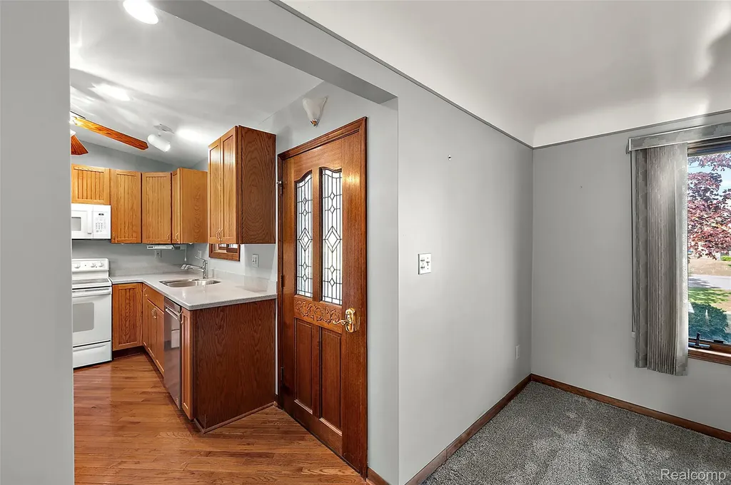 15 Pleasant Lake Drive Waterford Charter Township MI 48327