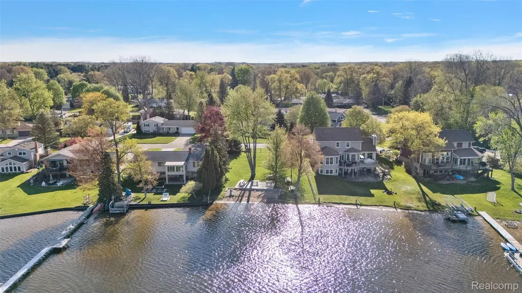 15 Pleasant Lake Drive Waterford Charter Township MI 48327