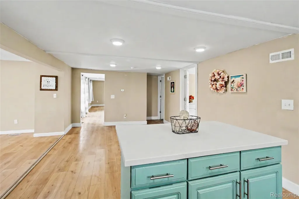 9433 E Lovejoy Road Conway Township MI 48872