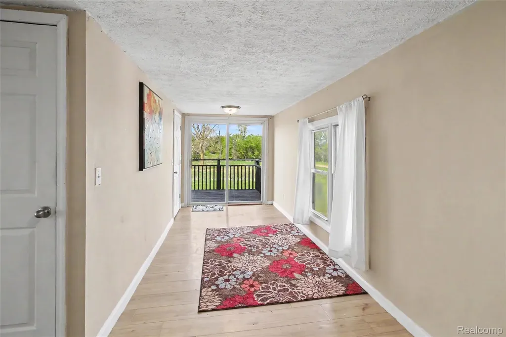 9433 E Lovejoy Road Conway Township MI 48872