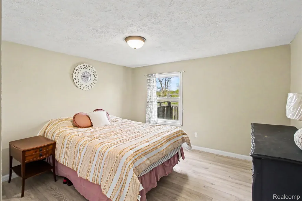 9433 E Lovejoy Road Conway Township MI 48872