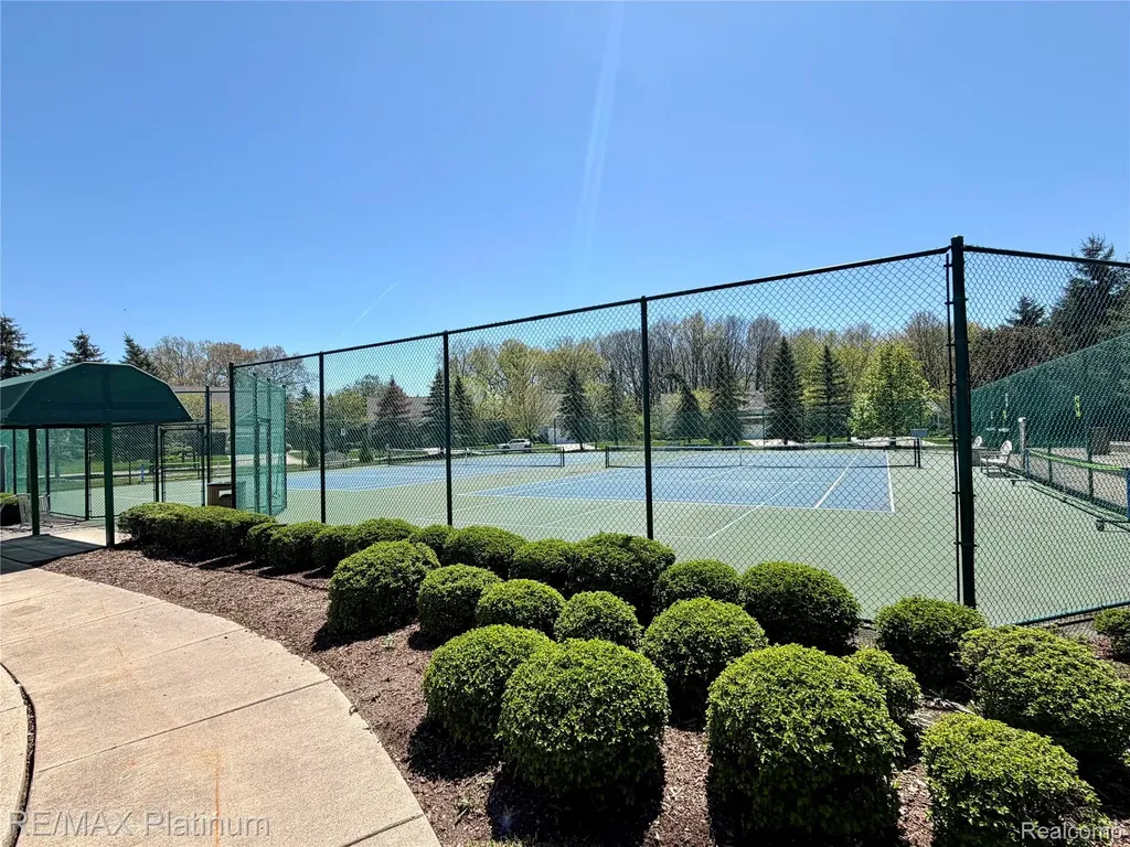 24471 Sand Lake Lane Brownstown Charter Township MI 48134