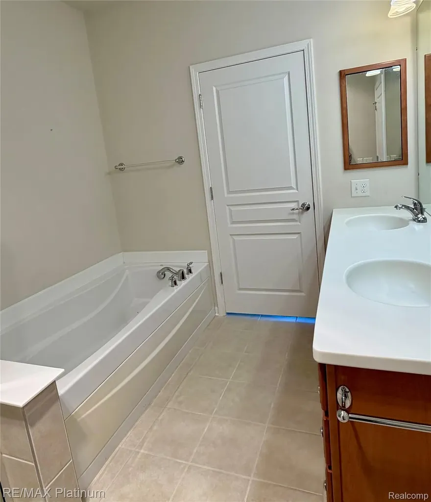 24471 Sand Lake Lane Brownstown Charter Township MI 48134