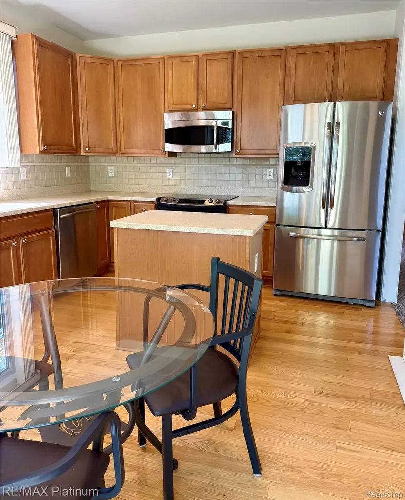 24471 Sand Lake Lane Brownstown Charter Township MI 48134