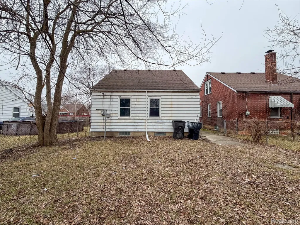 15456 Saratoga Street Detroit City MI 48205
